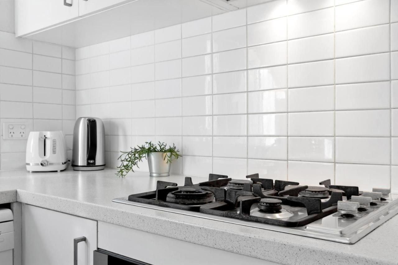 Burwood Newly Renovated 2 Bedroom Apartment Sydney Exterior foto