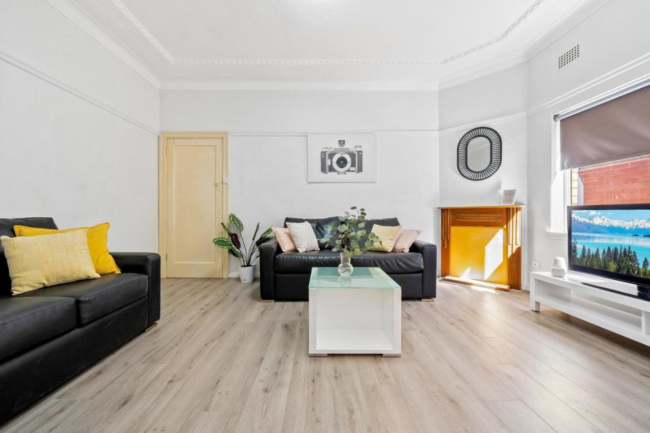 Burwood Newly Renovated 2 Bedroom Apartment Sydney Exterior foto